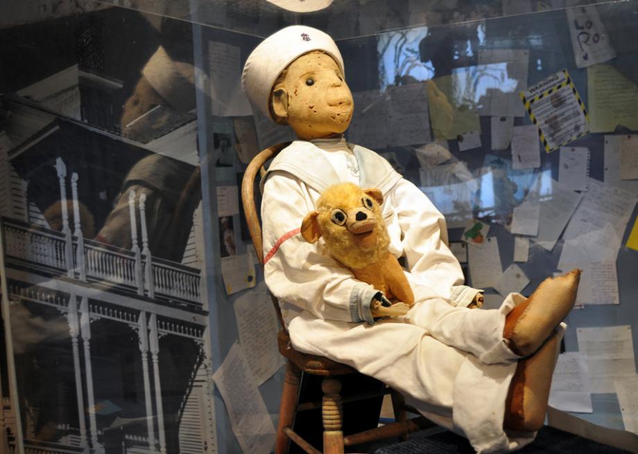 robert-haunted-doll