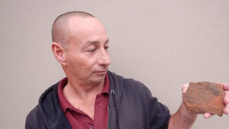 Cursed Stones of Uluru? Sorry Rocks ! – Unexplained Mysteries