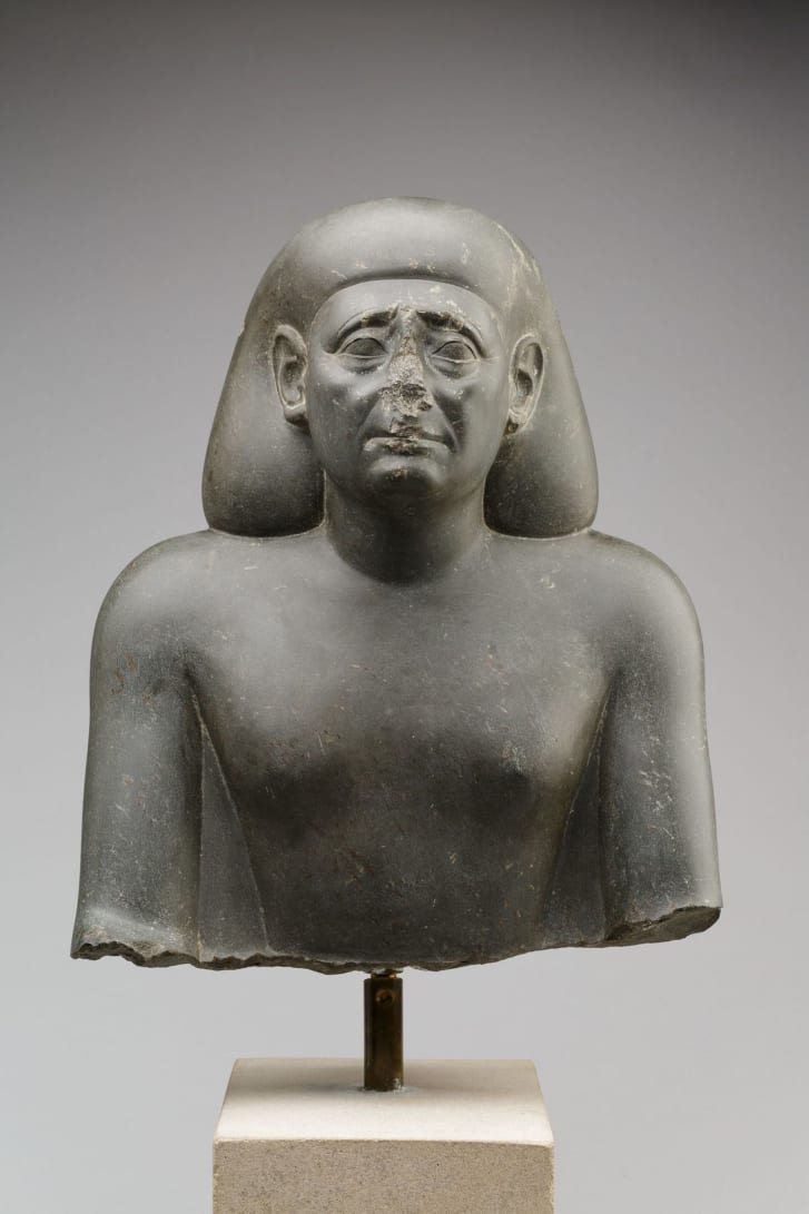 Why many Egyptian statues have broken noses? Unexplained Mysteries